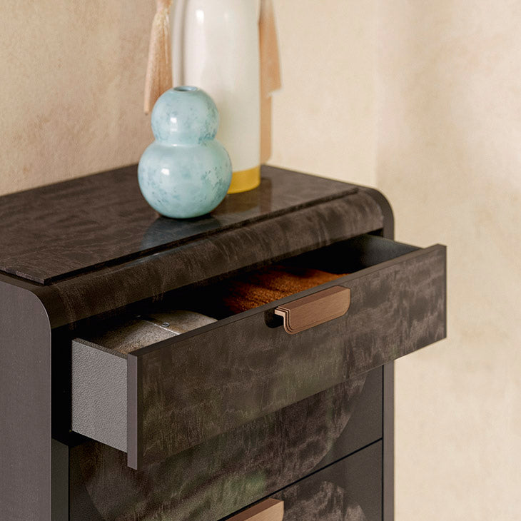 NYX Italian Chest