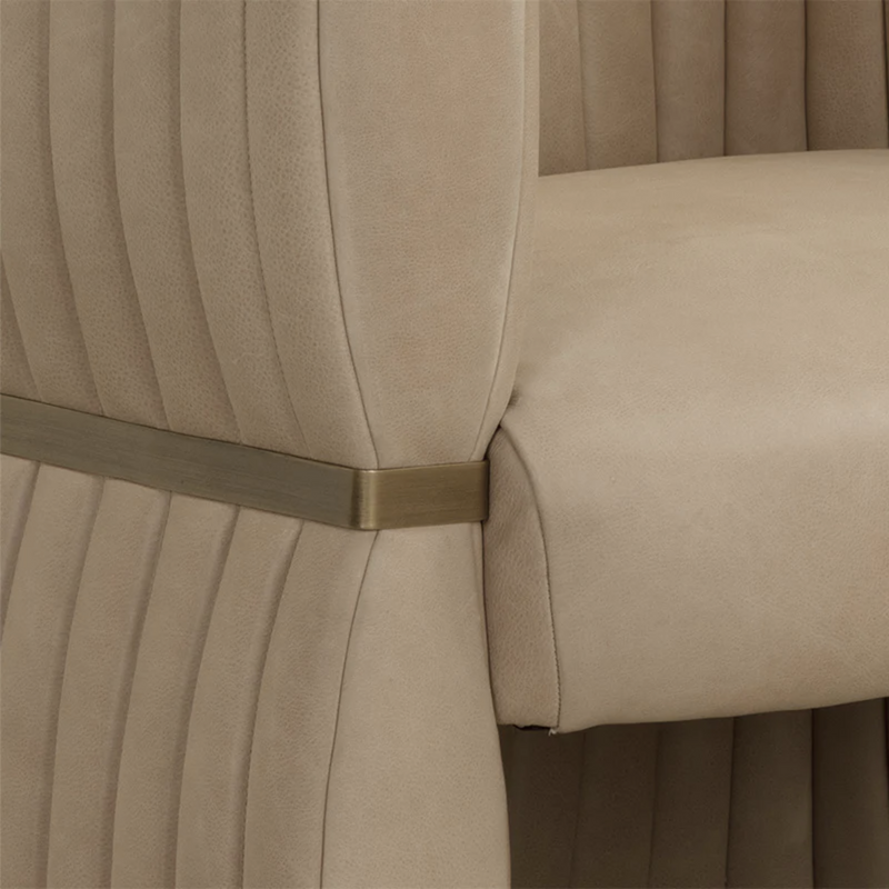 Tryor Lounge Chair