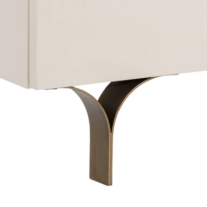 Celine Dresser