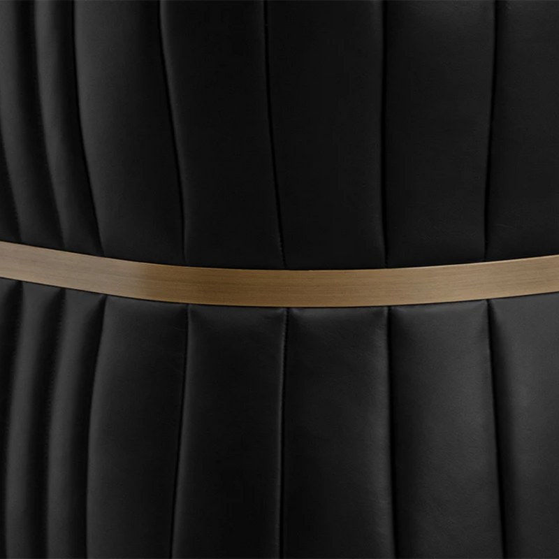 Tryor Lounge Chair