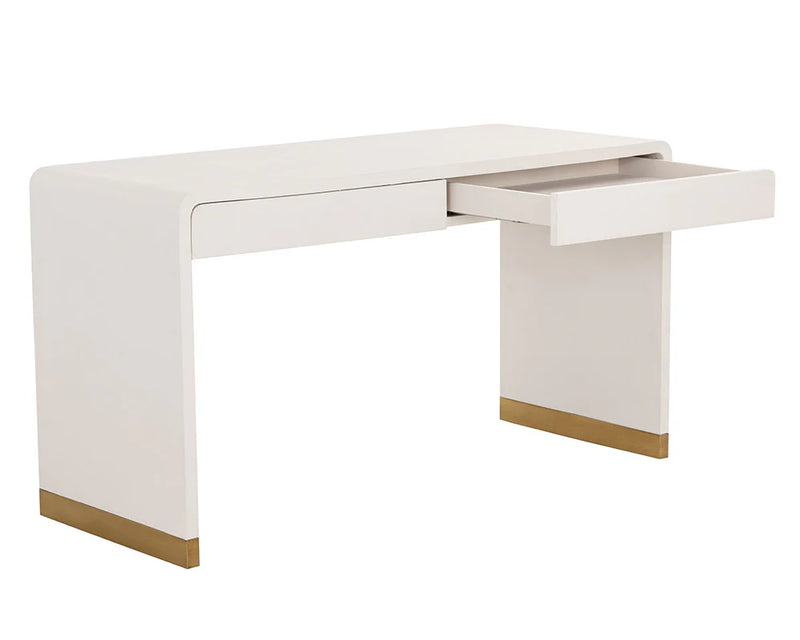 Ilona Desk