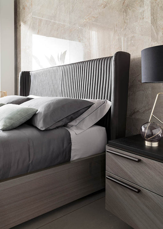Olimpia Italian Nightstand