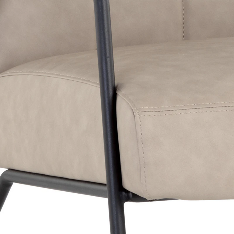 Coelho Lounge Chair