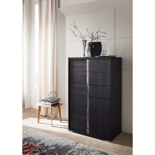 Etna Italian Chest