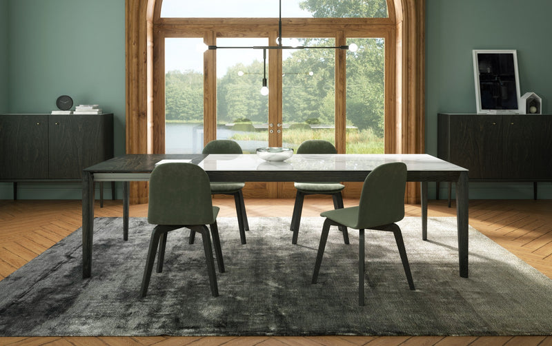 Hemrik Dining Table